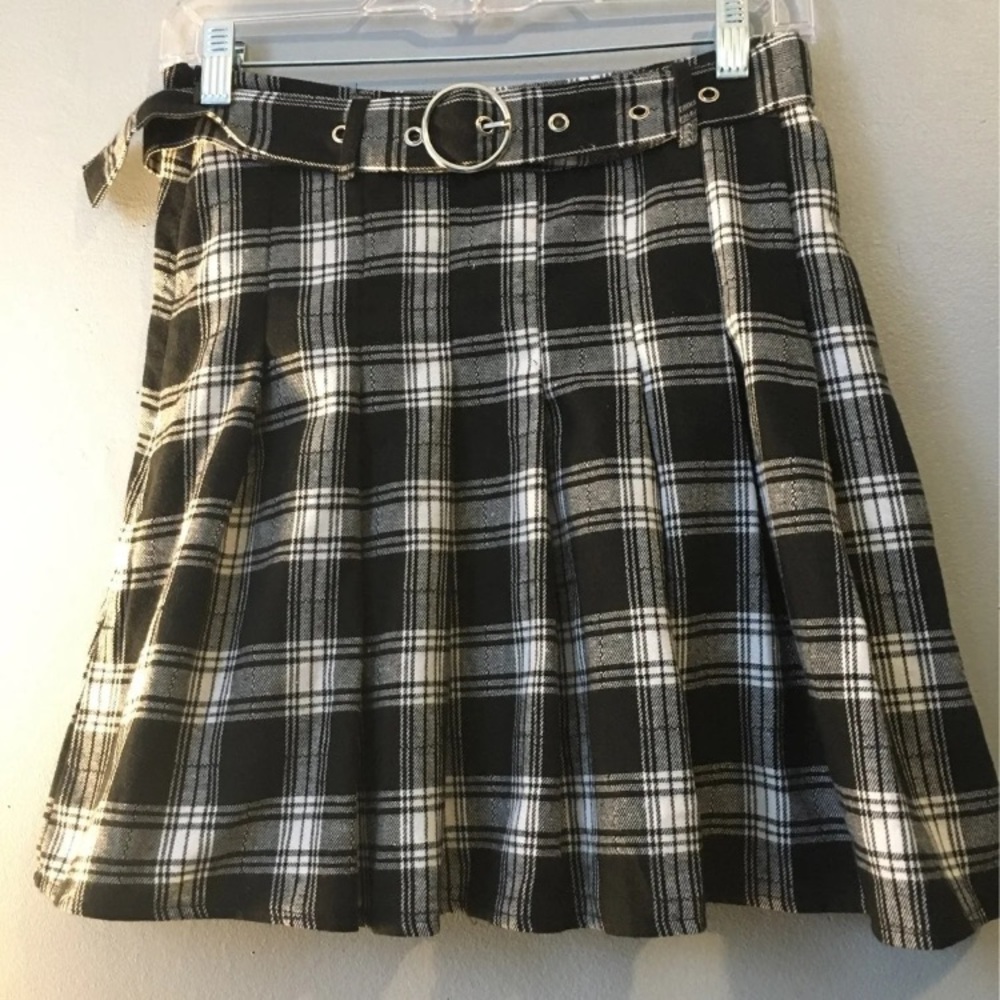 Small ROMWE Skirt